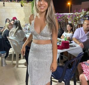 טופ וחצאיתכסוף נוצץ